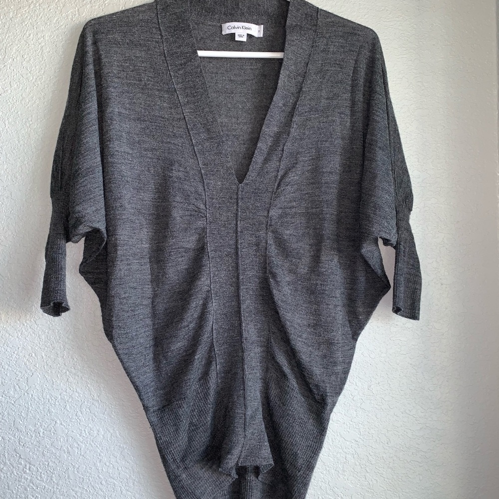 Calvin Klein light top size S